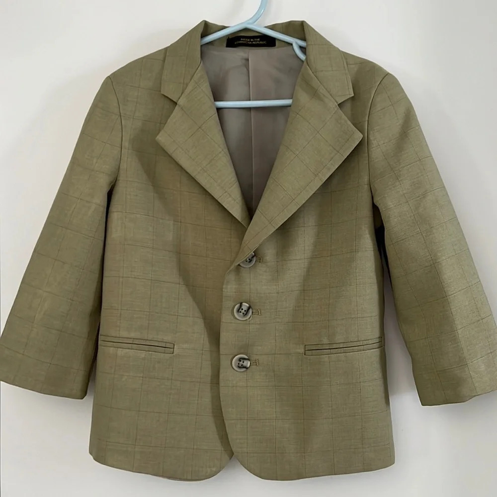 Blazer/ jacket boys toddler Made in the Dominican Republic. Blazer. Size 4.